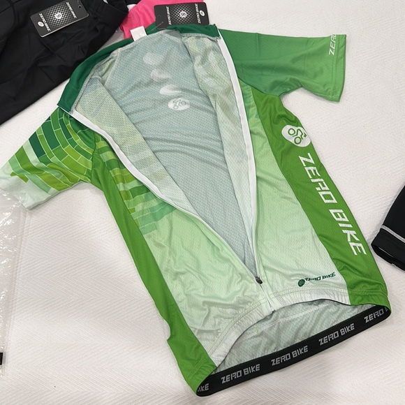 NWT Biking 🚴♀️ Outfit Zero Bike Size Small - Picture 4 of 10